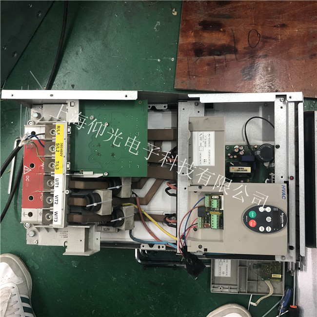施耐德ATV61HC31N4變頻器炸機(jī)故障維修案例