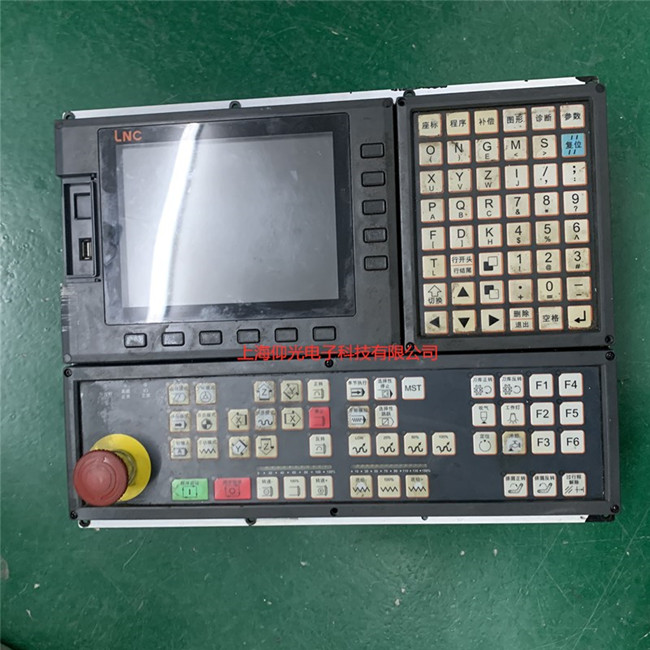 西門子808D數(shù)控機床系統(tǒng)維修6FC5370-1AT00-0CA0黑屏修理