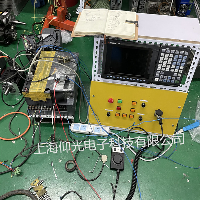三菱M70數(shù)控系統(tǒng)維修報警 主軸報警顯示M01 0006 XYZ修理 可測試