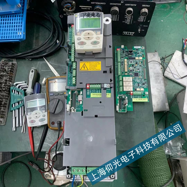 AB׃�l��PowerFlex 523ϵ��׃�l����(b��o)���@ʾF35���a�S��