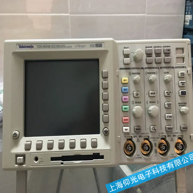 ����̩��ʾ����TDS-3034B�S���_�C���M(j��n)ϵ�y(t��ng)���ϾS���Ԓ