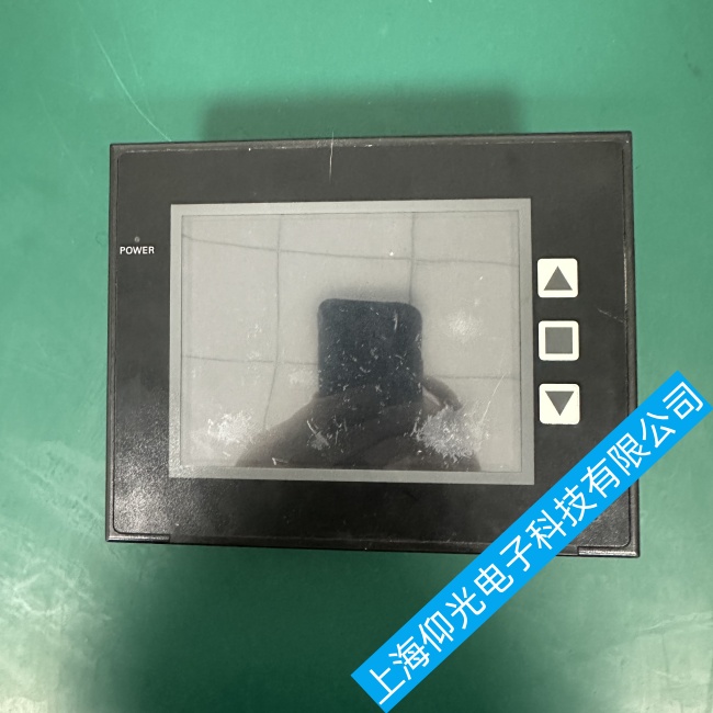 廣州歐姆龍觸摸屏NS5-SQ10B-V2通電后反復(fù)閃屏不開機(jī)故障維修推薦廠家
