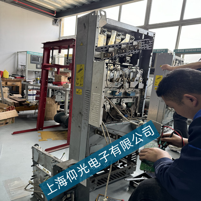 �Ϸ�ABB ACS580׃�l����ͣ��ֻ��׃�l�����Ϗ�(f��)λ����Ͷ���\(y��n)�оS�ް���