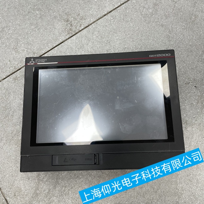無(wú)錫三菱觸摸屏GT1595系列上電無(wú)任何顯示故障維修歡迎來電