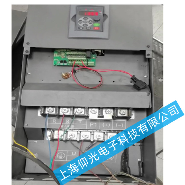 變頻器VFD9000-075-P090-T4出現(xiàn)欠壓故障該如何維修